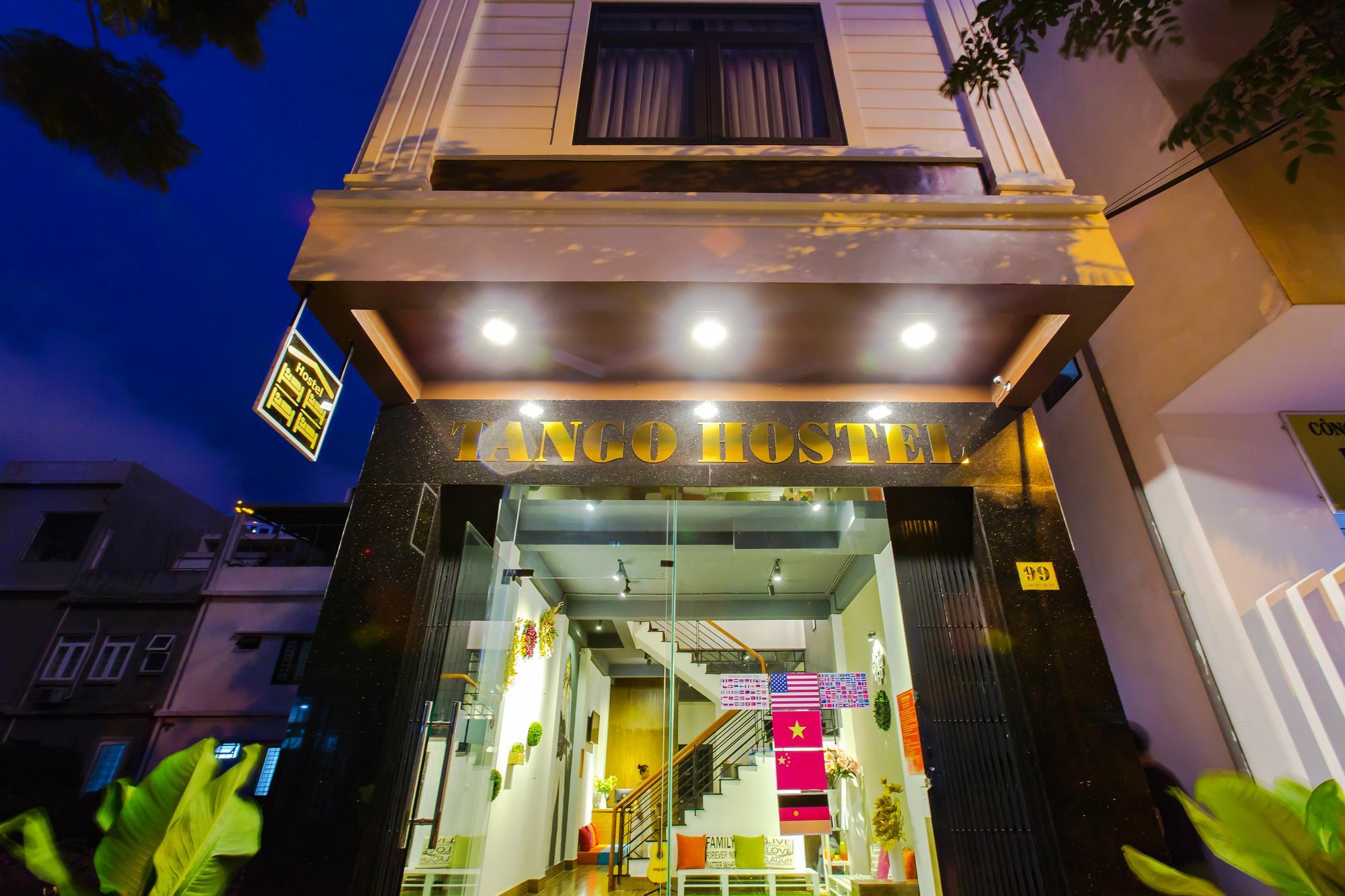 Tango Hostel Da Nang Exteriör bild