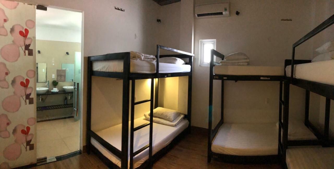 Tango Hostel Da Nang Exteriör bild